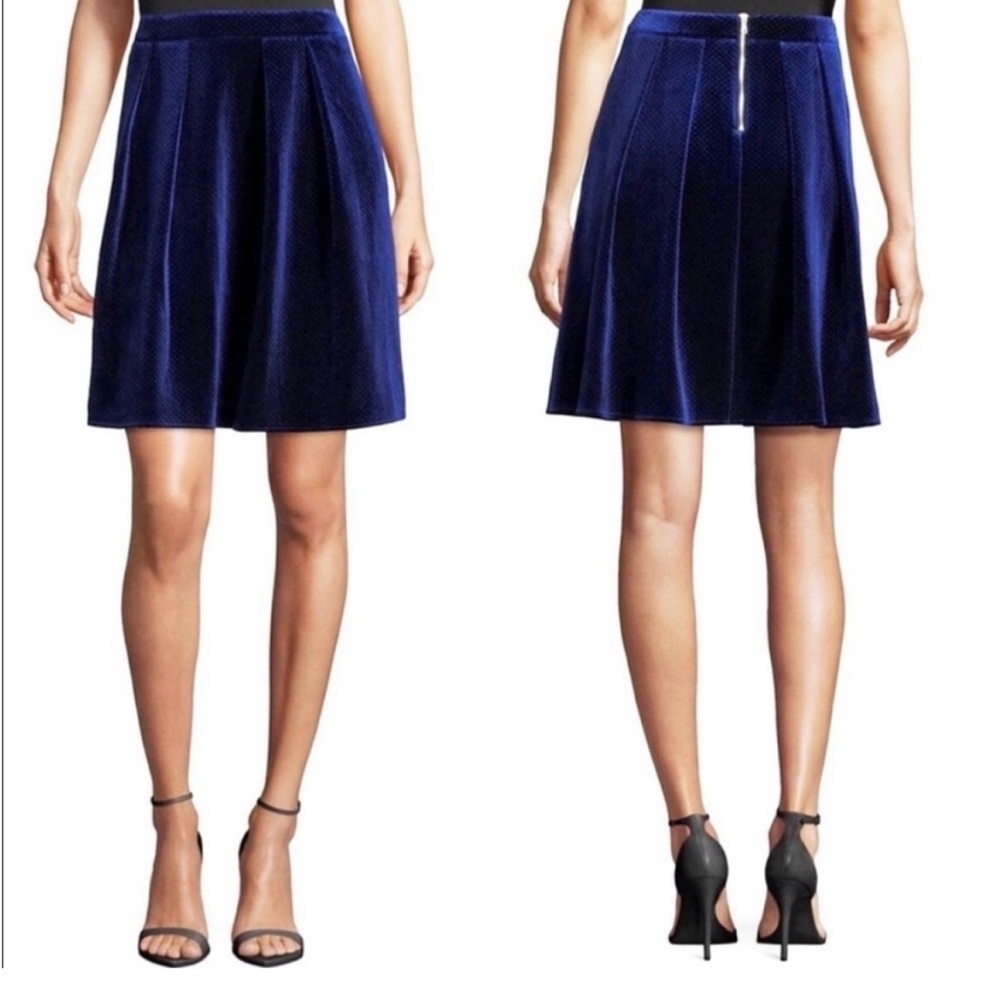 NWT Worthington Navy Blue Velvet Pleated Textured Pockets Skirt Size 4